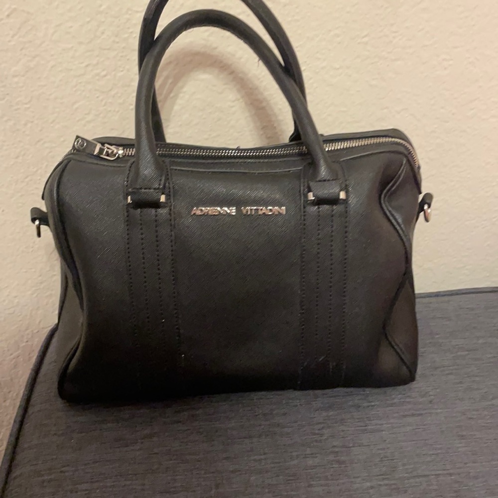 Black Adrienne Vittadini purse